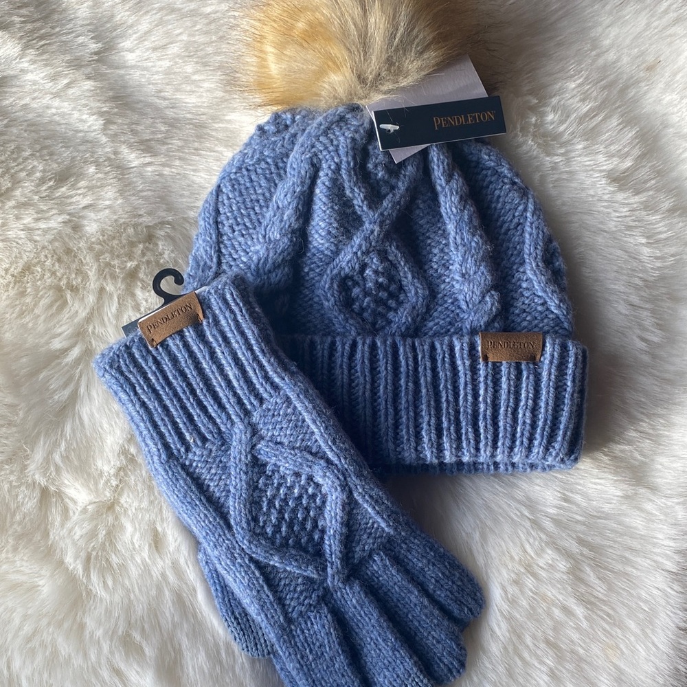 Pendleton Blue Cable Knit Hat and Gloves Set